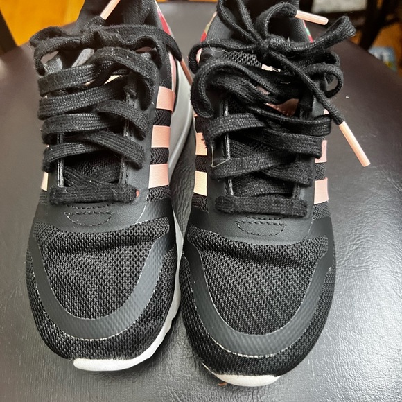 Adidas - Picture 2 of 4